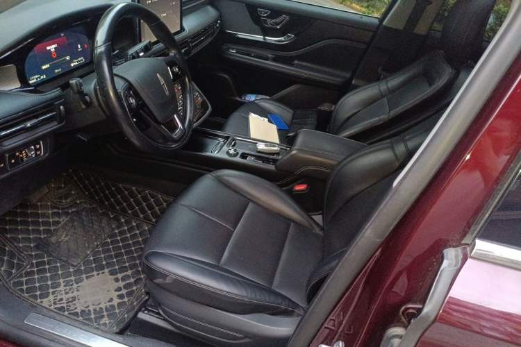 Used Lincoln Corsair 2022 2.0T Two-Wheel Drive Deluxe Edition Left Front Seat