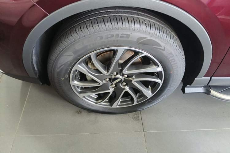 Used Lincoln Corsair 2022 2.0T Two-Wheel Drive Deluxe Edition Left Front Wheel Hub