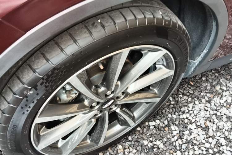 Used Lincoln Corsair 2022 2.0T Four-Wheel Drive Prestige Edition Left Front Wheel Hub