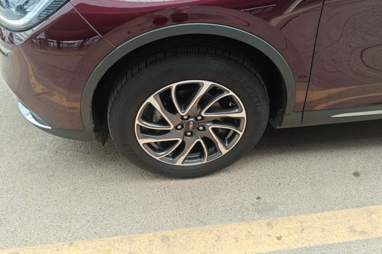 Used Lincoln Corsair 2022 2.0T Two-Wheel Drive Deluxe Edition Left Front Wheel Hub