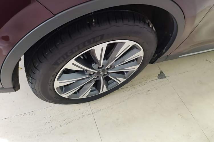 Used Lincoln Corsair 2022 2.0T Two-Wheel Drive Luxury Edition Left Front Wheel Hub