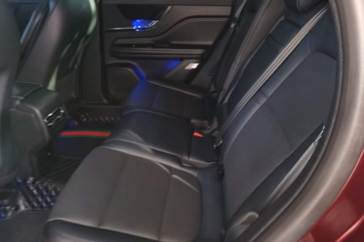 Used Lincoln Corsair 2022 2.0T Two-Wheel Drive Deluxe Edition Left Rear Seat