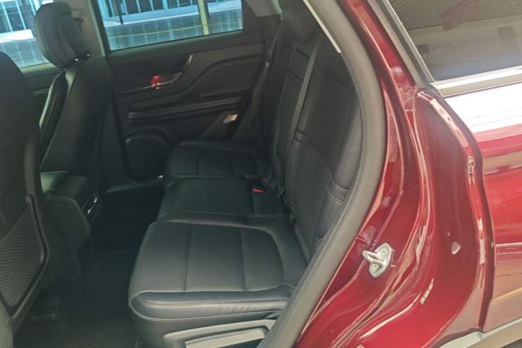 Used Lincoln Corsair 2022 2.0T Two-Wheel Drive Deluxe Edition Left Rear Seat