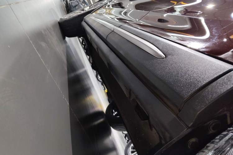 Used Lincoln Corsair 2022 2.0T Two-Wheel Drive Luxury Edition Left Side Sill