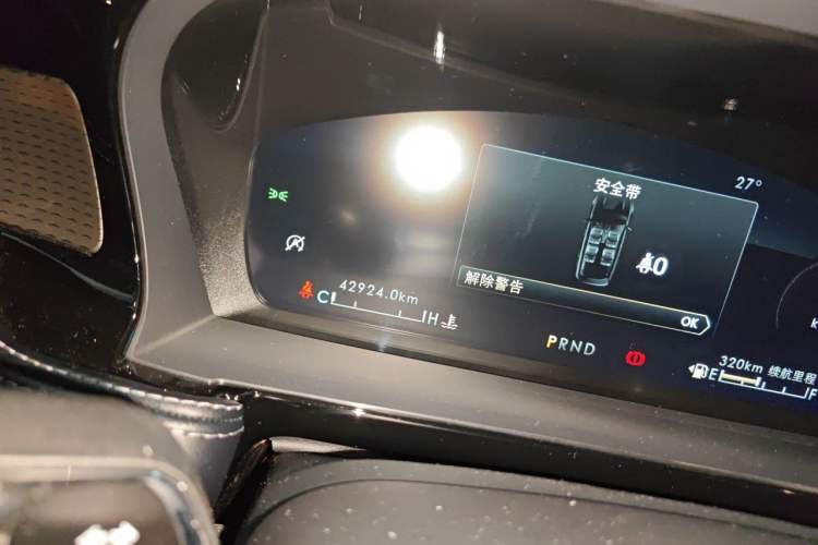 Used Lincoln Corsair 2022 Revised Version 2.0T Two-Wheel Drive Premium Edition Odometer Close Up