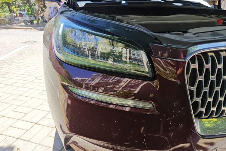 Used Lincoln Corsair 2022 2.0T Two-Wheel Drive Deluxe Edition Right Front Headlight