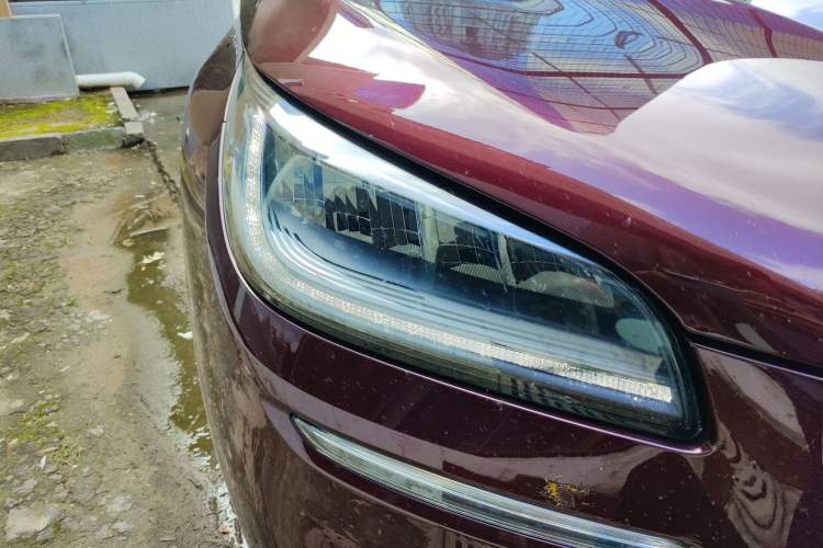 Used Lincoln Corsair 2022 Revised Version 2.0T Two-Wheel Drive Luxury Edition Right Front Headlight