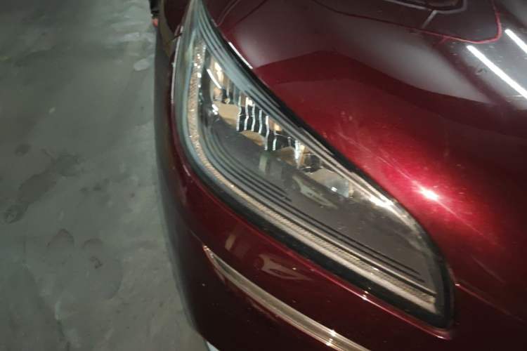 Used Lincoln Corsair 2022 Revised Version 2.0T Two-Wheel Drive Premium Edition Right Front Headlight