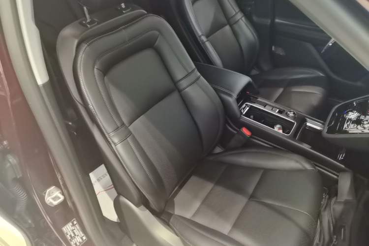 Used Lincoln Corsair 2022 2.0T Two-Wheel Drive Deluxe Edition Right Front Seat