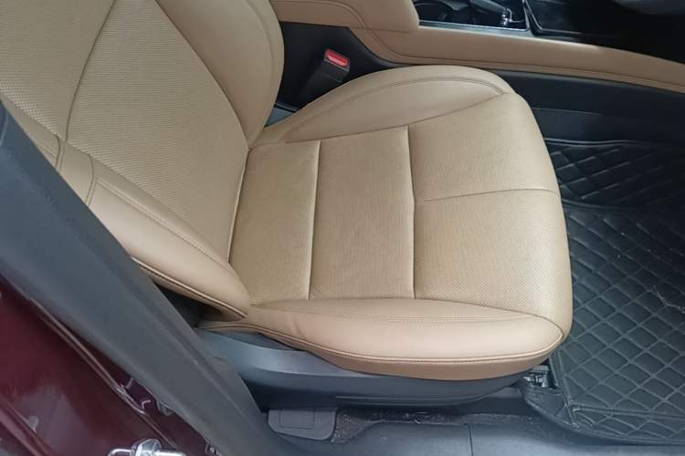 Used Lincoln Corsair 2022 2.0T Two-Wheel Drive Luxury Edition Right Front Seat