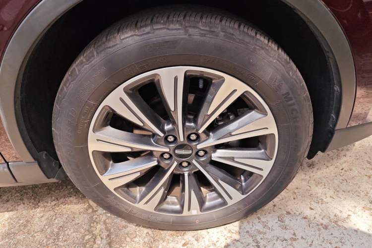 Used Lincoln Corsair 2022 2.0T Two-Wheel Drive Luxury Edition Right Front Wheel Hub