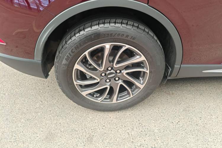 Used Lincoln Corsair 2022 2.0T Two-Wheel Drive Deluxe Edition Right Rear Wheel Hub