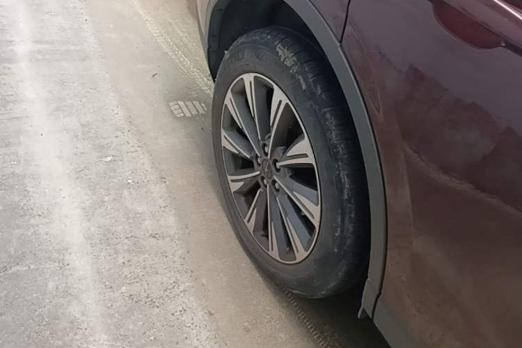Used Lincoln Corsair 2022 2.0T Two-Wheel Drive Luxury Edition Right Rear Wheel Hub