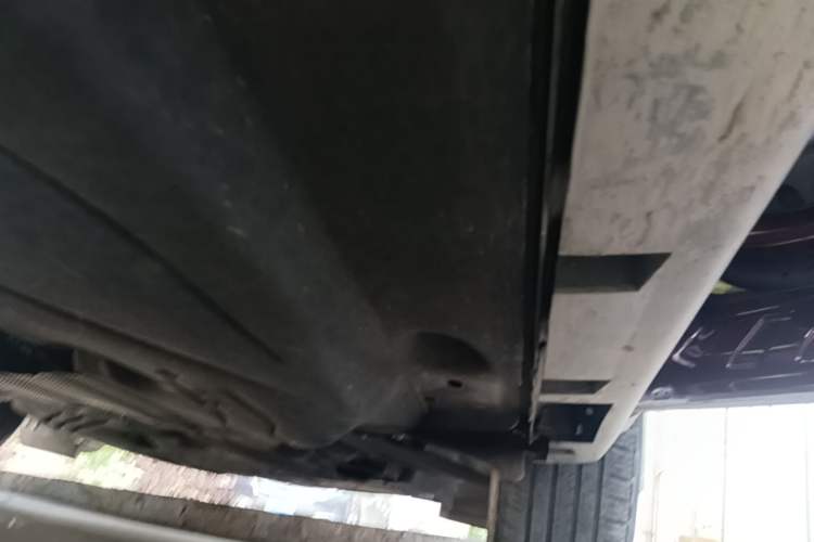 Used Lincoln Corsair 2022 2.0T Two-Wheel Drive Luxury Edition Right Side Sill