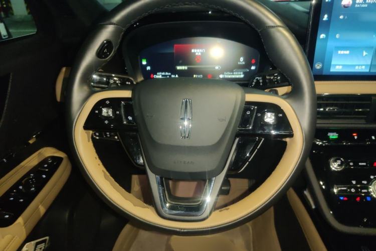 Used Lincoln Corsair 2022 2.0T Two-Wheel Drive Luxury Edition Steering Wheel