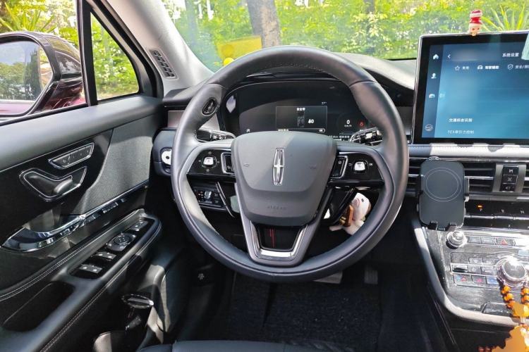 Used Lincoln Corsair 2022 2.0T Two-Wheel Drive Luxury Edition Steering Wheel