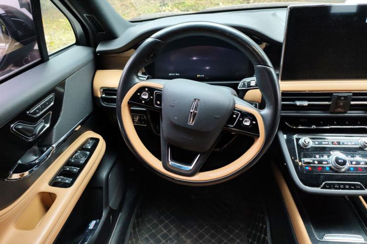 Used Lincoln Corsair 2022 2.0T Two-Wheel Drive Luxury Edition Steering Wheel