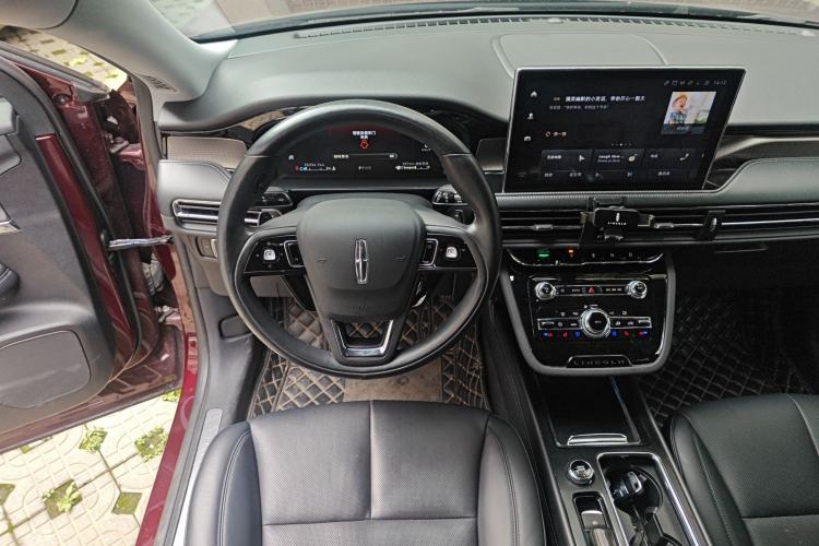 Used Lincoln Corsair 2022 2.0T Two-Wheel Drive Deluxe Edition Steering Wheel