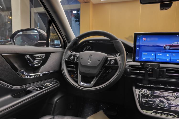 Used Lincoln Corsair 2022 2.0T Two-Wheel Drive Deluxe Edition Steering Wheel