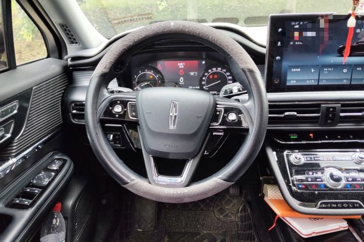 Used Lincoln Corsair 2022 2.0T Two-Wheel Drive Deluxe Edition Steering Wheel