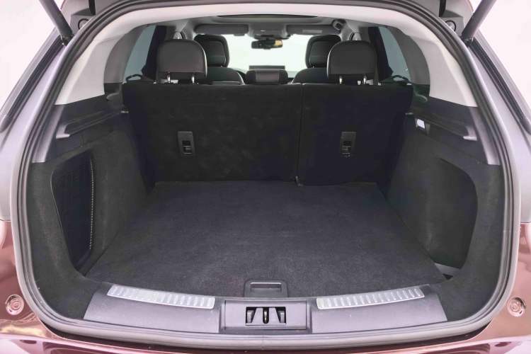 Used Lincoln Corsair 2022 2.0T Two-Wheel Drive Deluxe Edition Trunk