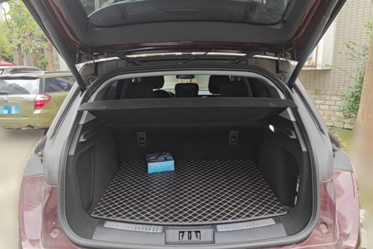 Used Lincoln Corsair 2022 2.0T Two-Wheel Drive Deluxe Edition Trunk