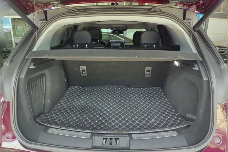 Used Lincoln Corsair 2022 2.0T Two-Wheel Drive Luxury Edition Trunk