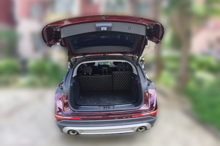 Used Lincoln Corsair 2022 2.0T Two-Wheel Drive Deluxe Edition Trunk