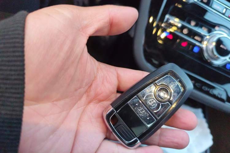 Used Lincoln Corsair 2022 2.0T Two-Wheel Drive Deluxe Edition Vehicle Key