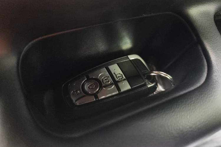Used Lincoln Corsair 2022 2.0T Two-Wheel Drive Deluxe Edition Vehicle Key