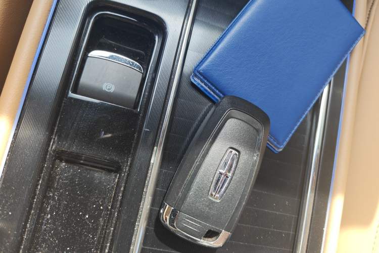 Used Lincoln Corsair 2022 2.0T Two-Wheel Drive Luxury Edition Vehicle Key
