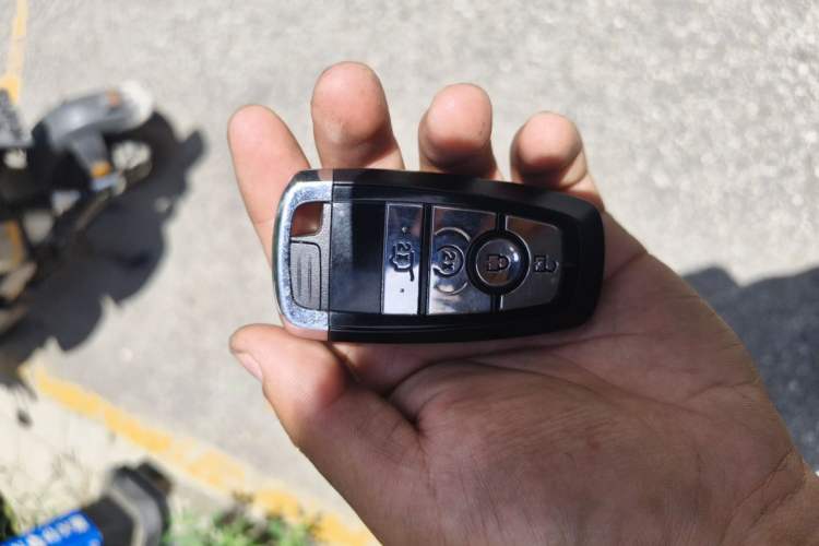 Used Lincoln Corsair 2022 2.0T Two-Wheel Drive Deluxe Edition Vehicle Key