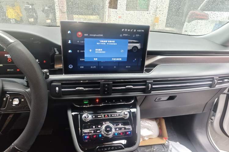 Used Lincoln Corsair 2022 2.0T Two-Wheel Drive Deluxe Edition Audio And AC Panel