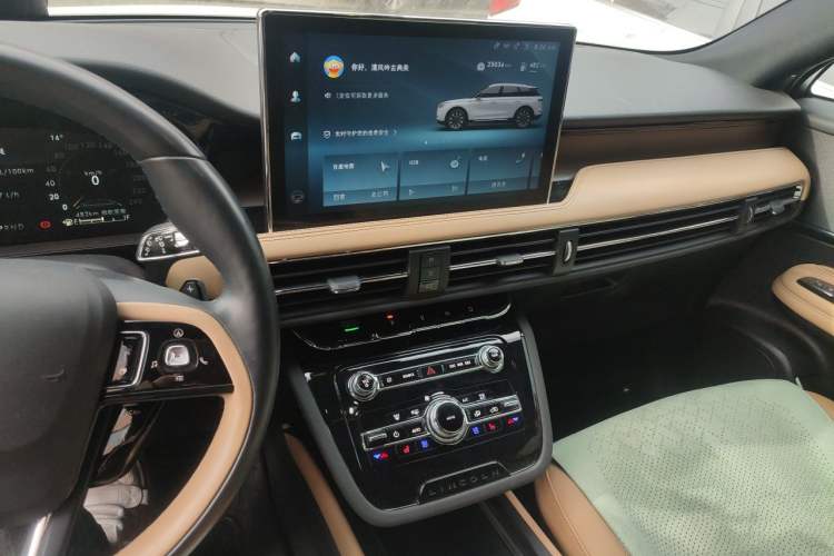 Used Lincoln Corsair 2022 Revised Version 2.0T Two-Wheel Drive Premium Edition Audio And AC Panel