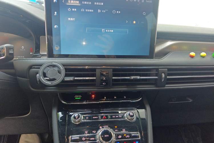Used Lincoln Corsair 2022 2.0T Two-Wheel Drive Deluxe Edition Audio And AC Panel
