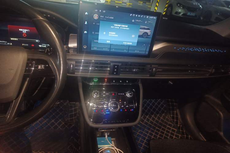 Used Lincoln Corsair 2022 2.0T Two-Wheel Drive Deluxe Edition Audio And AC Panel