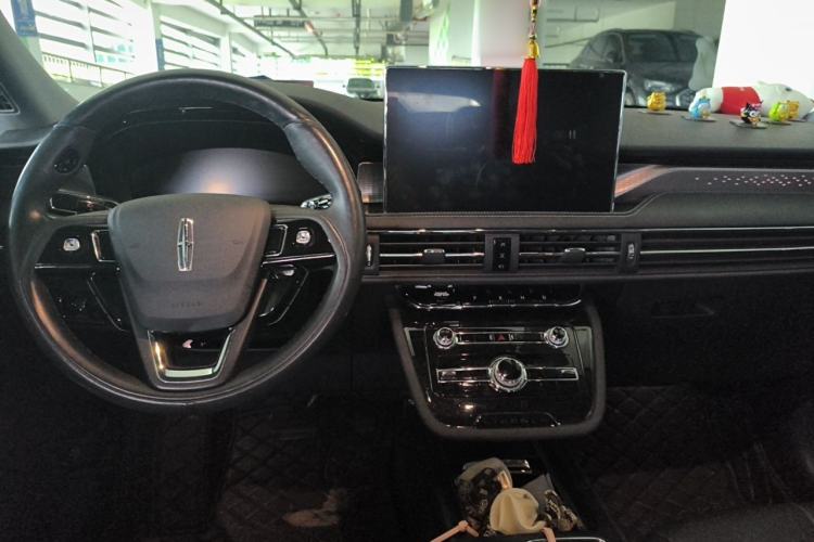 Used Lincoln Corsair 2022 Revised Version 2.0T Two-Wheel Drive Premium Edition Center Console