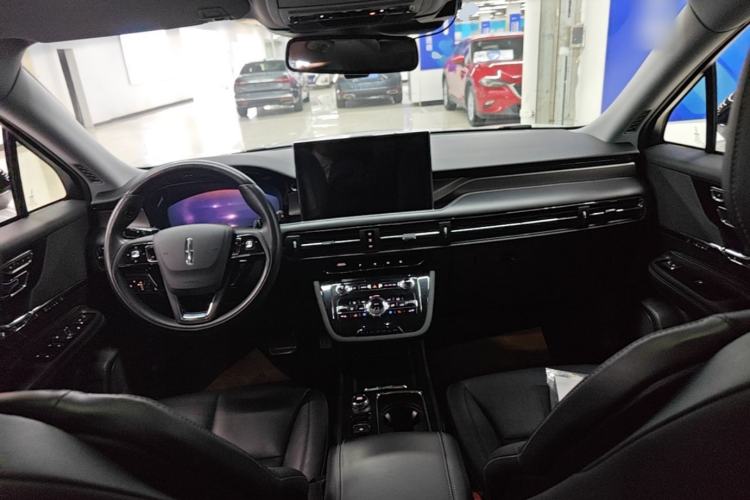 Used Lincoln Corsair 2022 2.0T Two-Wheel Drive Deluxe Edition Center Console