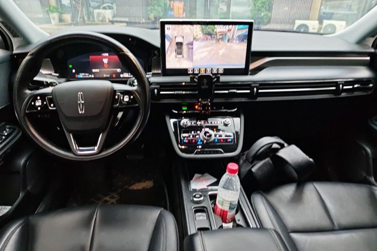 Used Lincoln Corsair 2022 Revised Version 2.0T Two-Wheel Drive Premium Edition Center Console