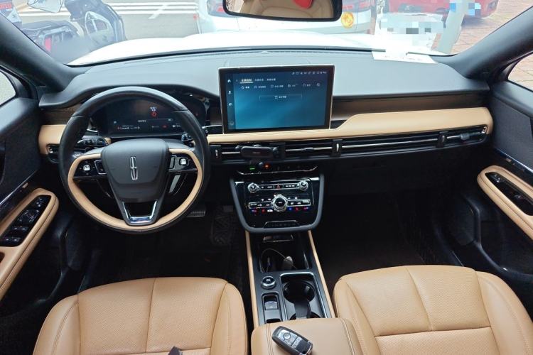 Used Lincoln Corsair 2022 Revised Version 2.0T Two-Wheel Drive Luxury Edition Center Console