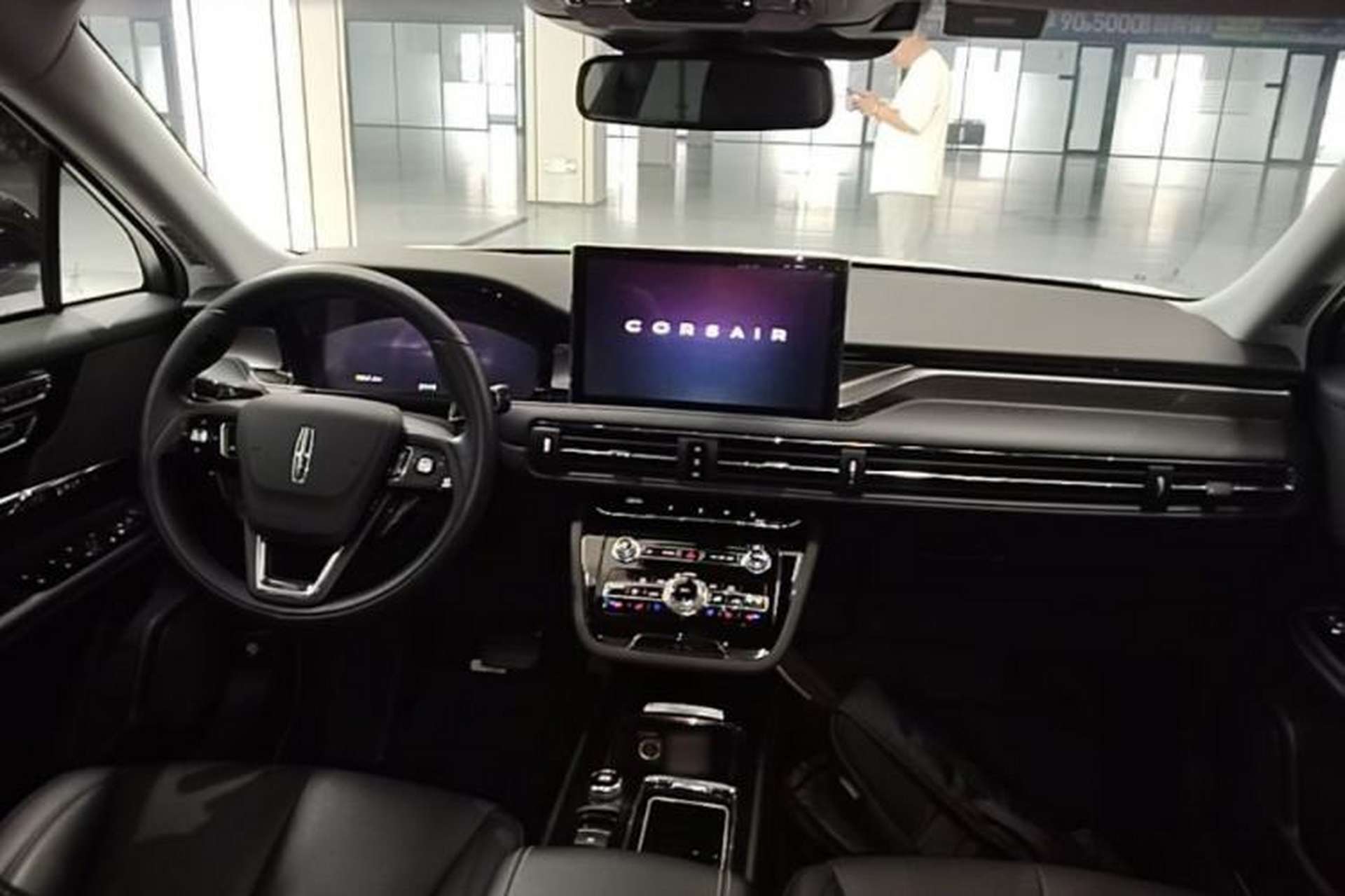 Used Lincoln Corsair 2022 2.0T Two-Wheel Drive Deluxe Edition Center Console