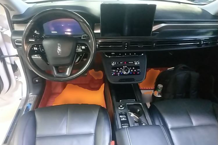 Used Lincoln Corsair 2022 2.0T Two-Wheel Drive Luxury Edition Center Console