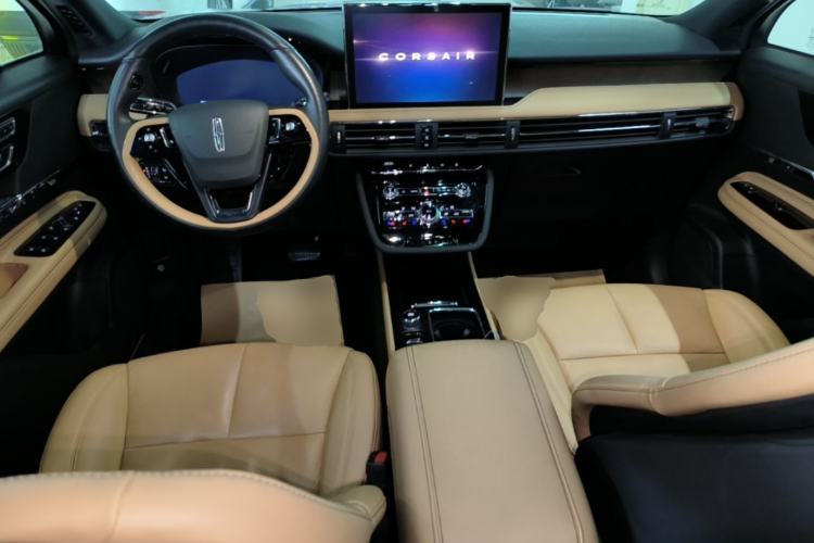 Used Lincoln Corsair 2022 2.0T Two-Wheel Drive Luxury Edition Center Console