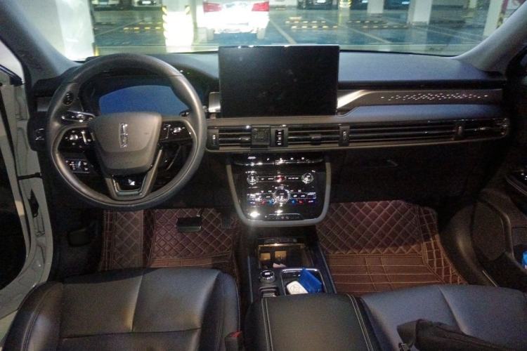Used Lincoln Corsair 2022 2.0T Two-Wheel Drive Luxury Edition Center Console