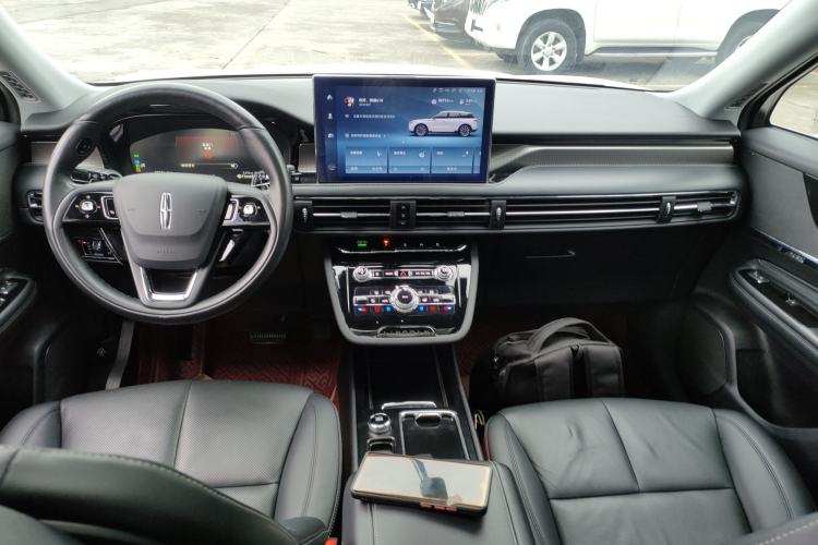 Used Lincoln Corsair 2022 2.0T Two-Wheel Drive Luxury Edition Center Console