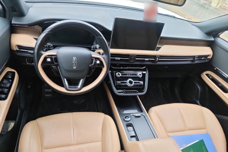 Used Lincoln Corsair 2022 2.0T Two-Wheel Drive Luxury Edition Center Console