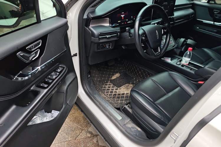 Used Lincoln Corsair 2022 Revised Version 2.0T Two-Wheel Drive Premium Edition Driver Seat