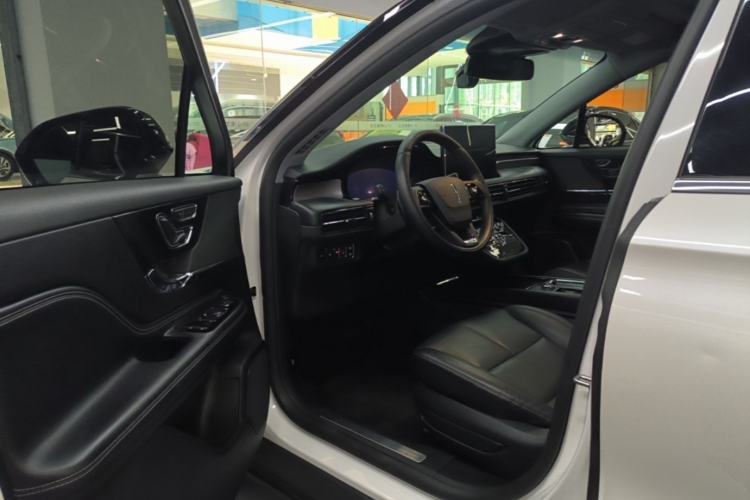 Used Lincoln Corsair 2022 2.0T Two-Wheel Drive Deluxe Edition Driver Seat