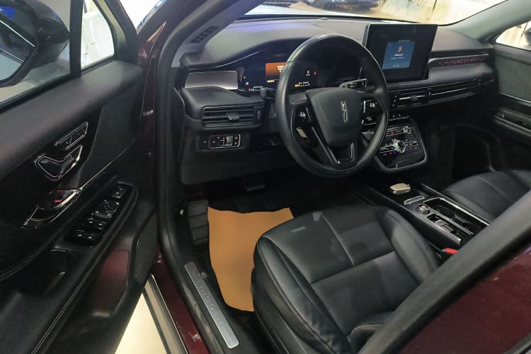 Used Lincoln Corsair 2022 2.0T Two-Wheel Drive Deluxe Edition Driver Seat