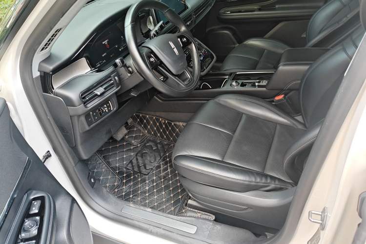 Used Lincoln Corsair 2022 2.0T Two-Wheel Drive Luxury Edition Driver Seat